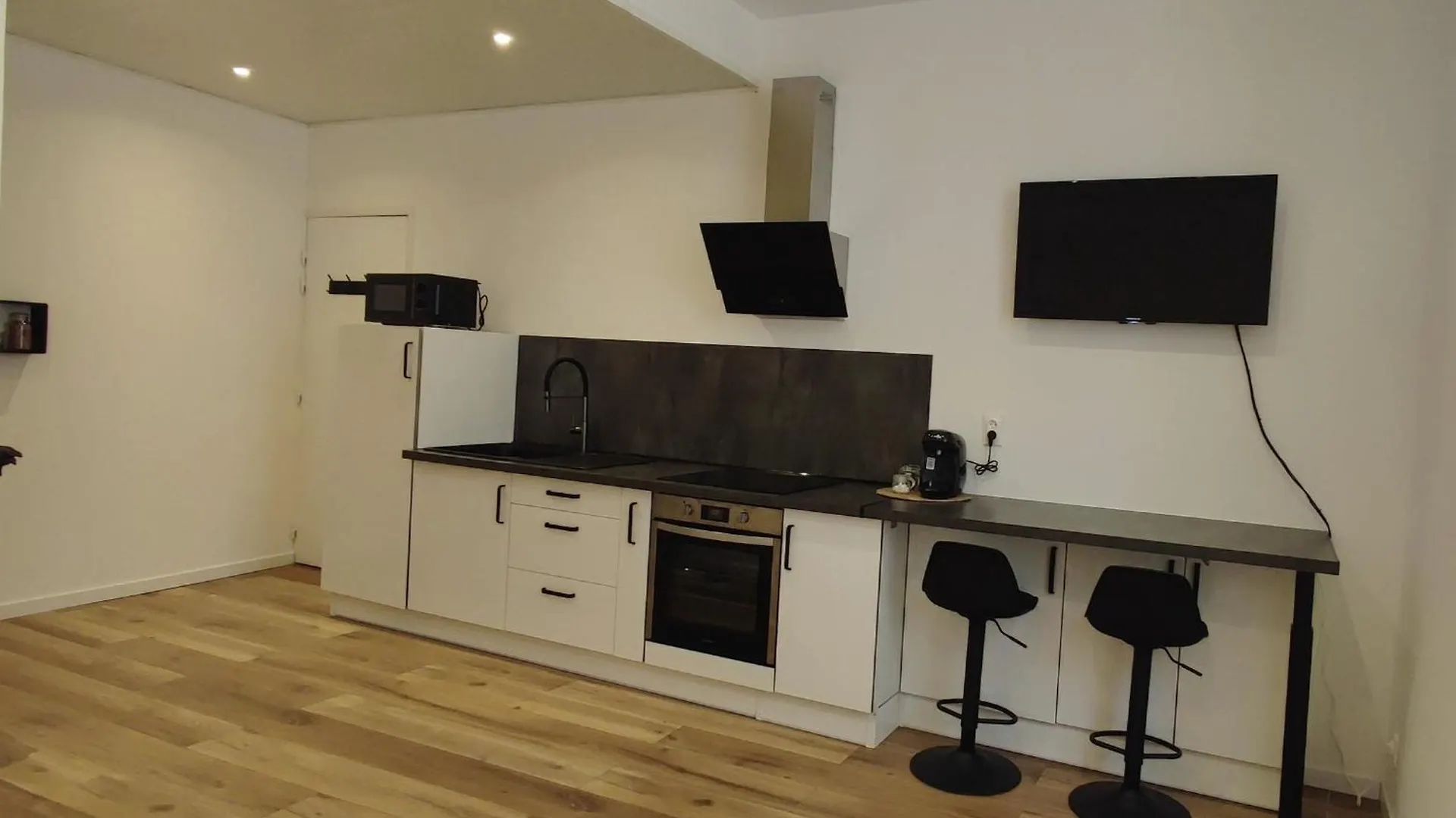 Apartment Charming Studio In Downtown Montelimar